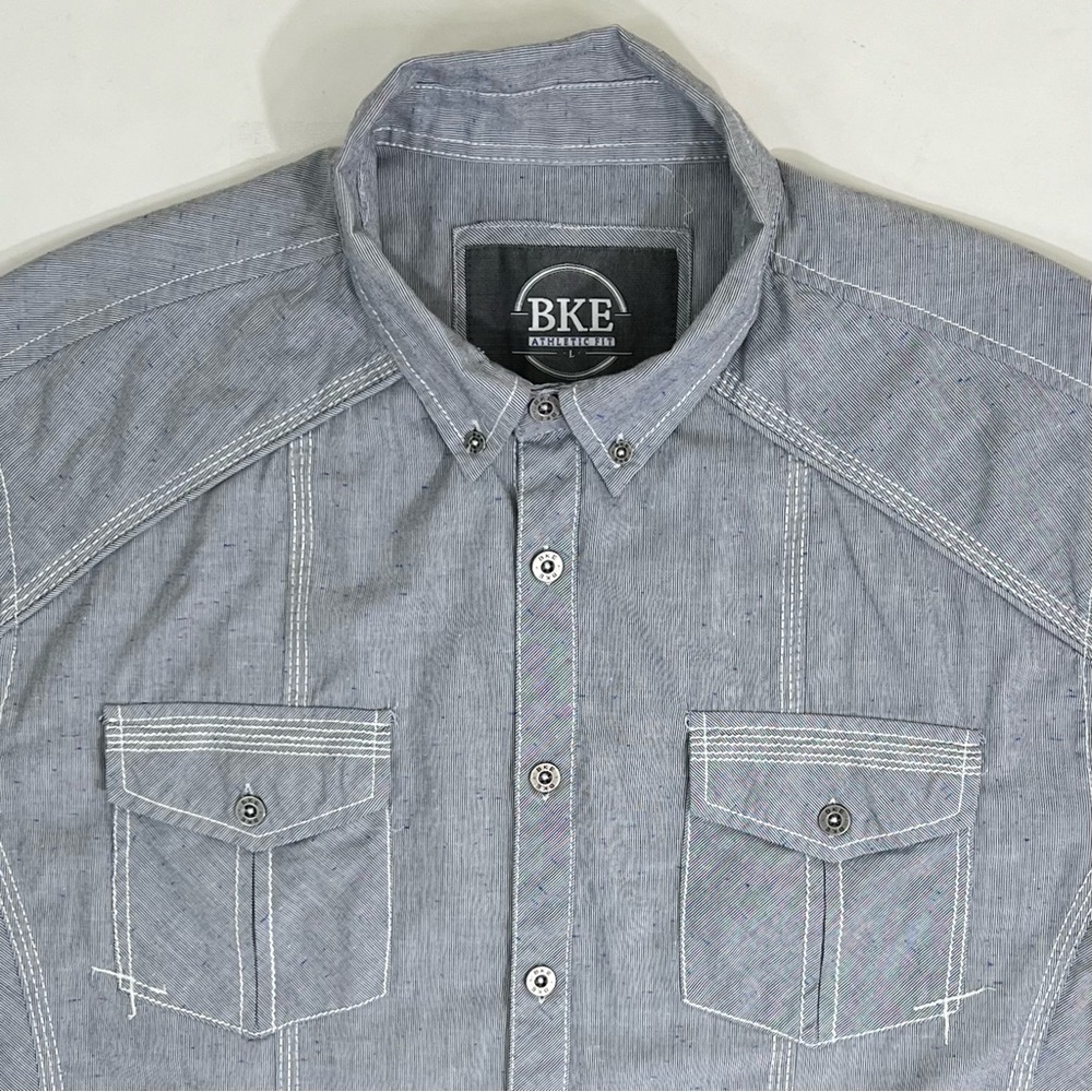 Buckle Men’s Athletic Fit Button Down Shirt - Picture 4 of 8